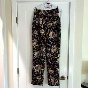 Monique Lhuillier floral pants size 2 used great condition (dry cleaned)
